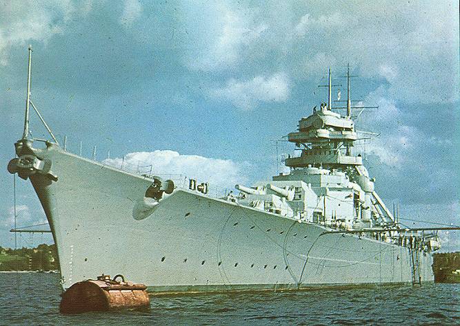 Farbfoto der Bismarck